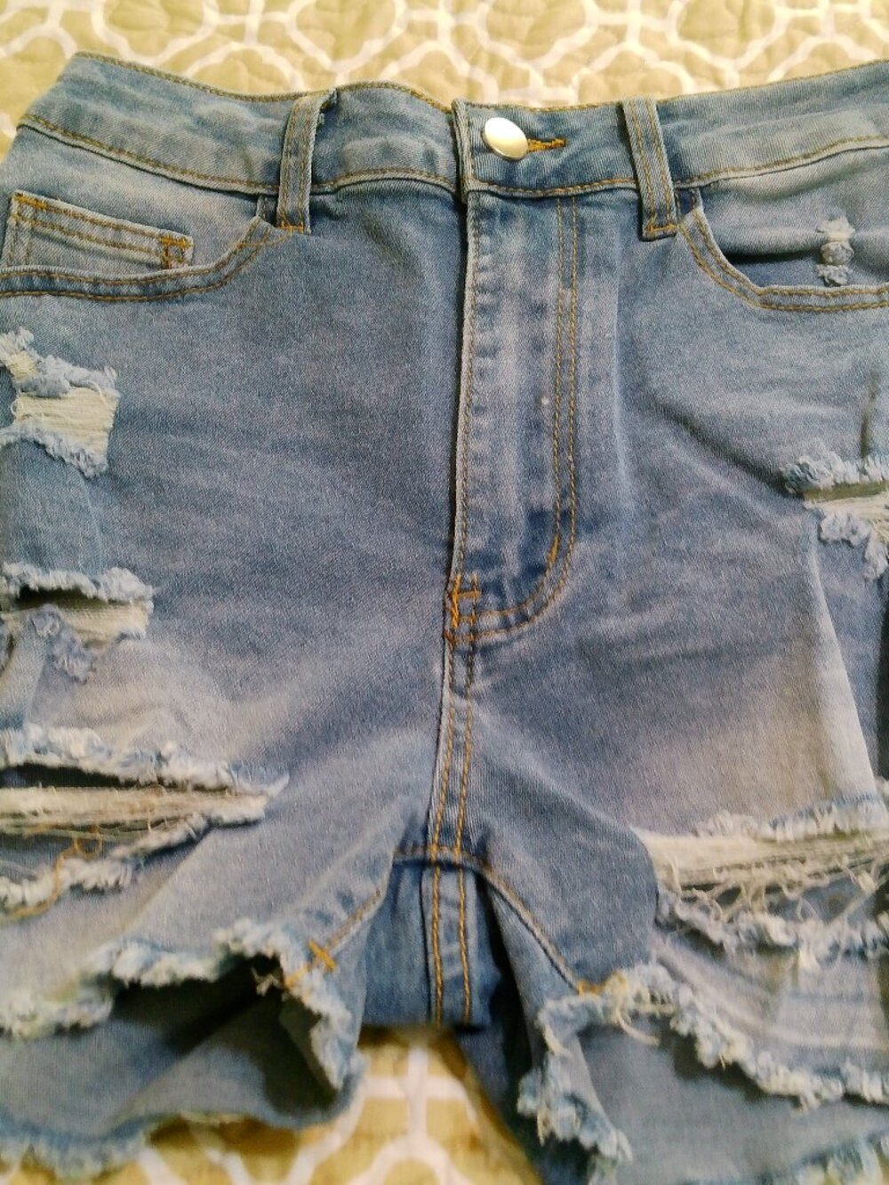 JEAN SHORTS SIZE SMALL  NO NAME GOOD CONDITION